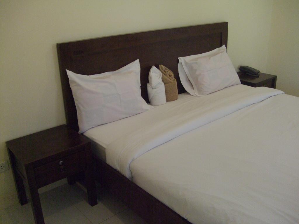 Hotel Baan Kittima Pattaya Zimmer foto